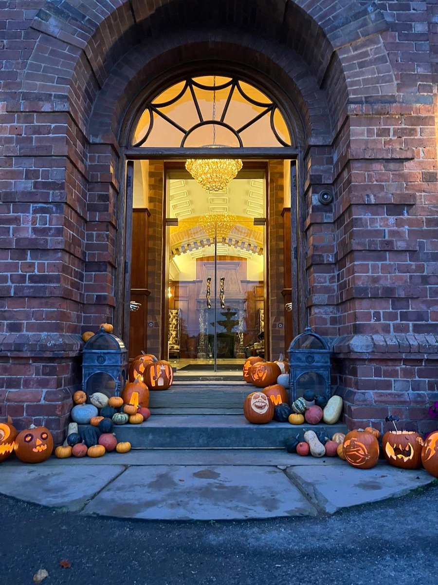 Aldwark Manor Estate tweet media