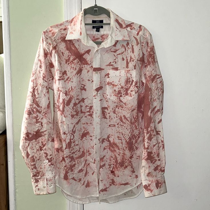 Я так и не смог выбрать себе костюм в магазинах, поэтому решил сделать его сам. Главная задача сделать его страшным, но не для Жука