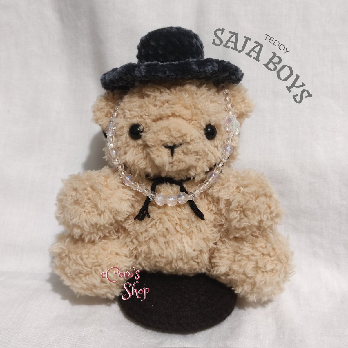 cCoroCrochet's tweet photo. #SudutRajutMonthlyChallenge 
✨Saja Boys Teddy Bear ✨

🧵 : Poppy &amp; Velvet
🪡 : 3.5 - 4.5mm
🙏🏻 : h.y.ami &amp; Jinny Crafts

Akhirnya di post juga (mager edit pdhl gt aja 💔)!! Lucu banget, pertama kali coba pake yarn mata batin 😋 sekarang sudah jadi pajangan di meja~~ https://t.co/wtMl3Z0bad