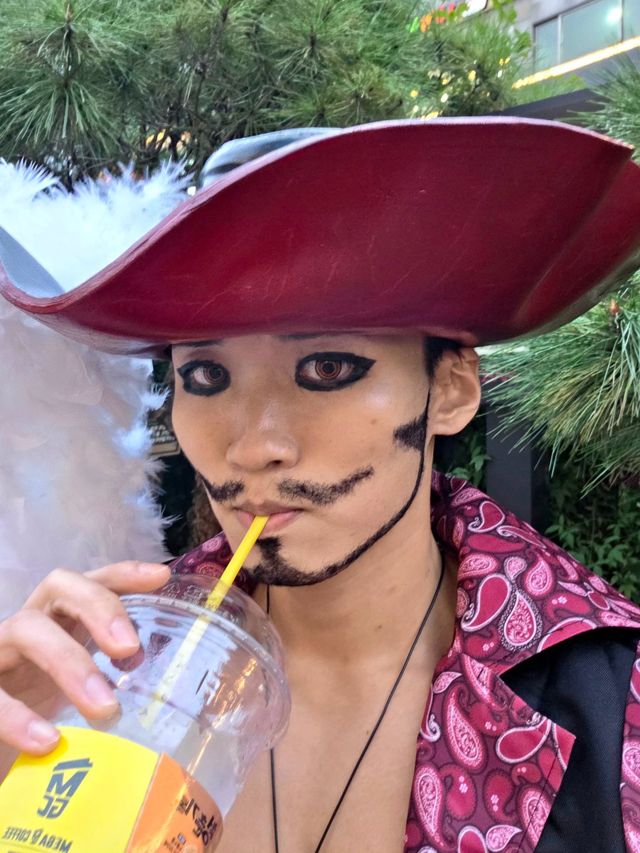 happpy_hs's tweet image. 얼어죽어도 아아다...