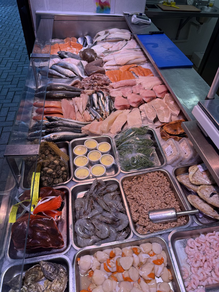 Hey all we’re open 9-4 today. Call down for some superb fresh fish and seafood 🐟🦀🦐🦑🐔