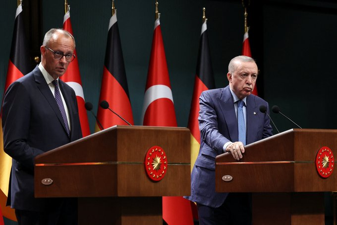 VividProwess's tweet photo. BREAKING: The German Chancellor proudly said that Germany will stand with Israel right in front of the hateful Turkish President Recep Tayyip Erdoğan.

"Germany will always stand by Israel's side."

Thank you, Germany! 🇮🇱❤️🇩🇪 https://t.co/owpO6OOOwq