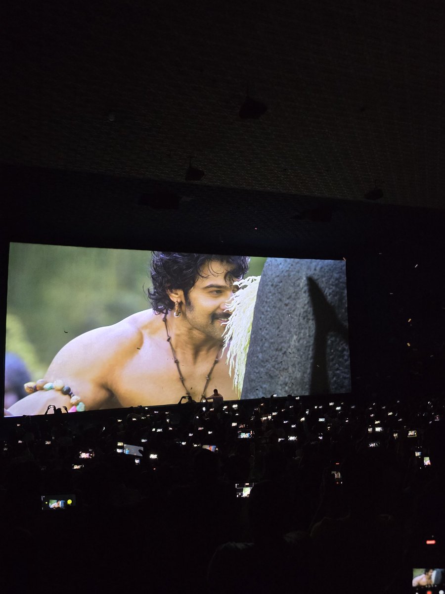 Addictedtomemez's tweet image. 2nd Time in Babu Fav #Sudarshan Theater 

#BahubaliTheEpic