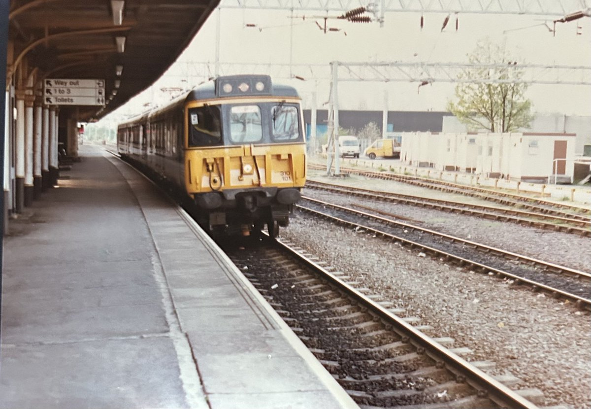 #FrontEndFriday 310101 on a Trent Valley local , Nuneaton, 5.96