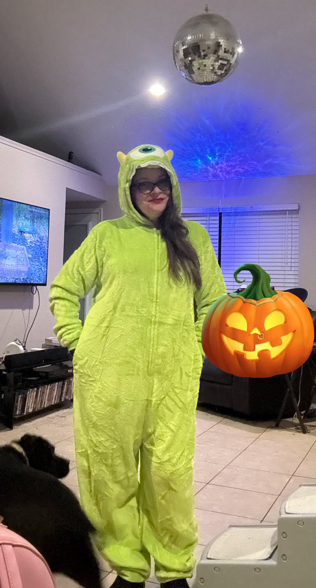 SweetGoodGirl1's tweet image. #HappyHalloween 💋💋💋 #MikeWazowski