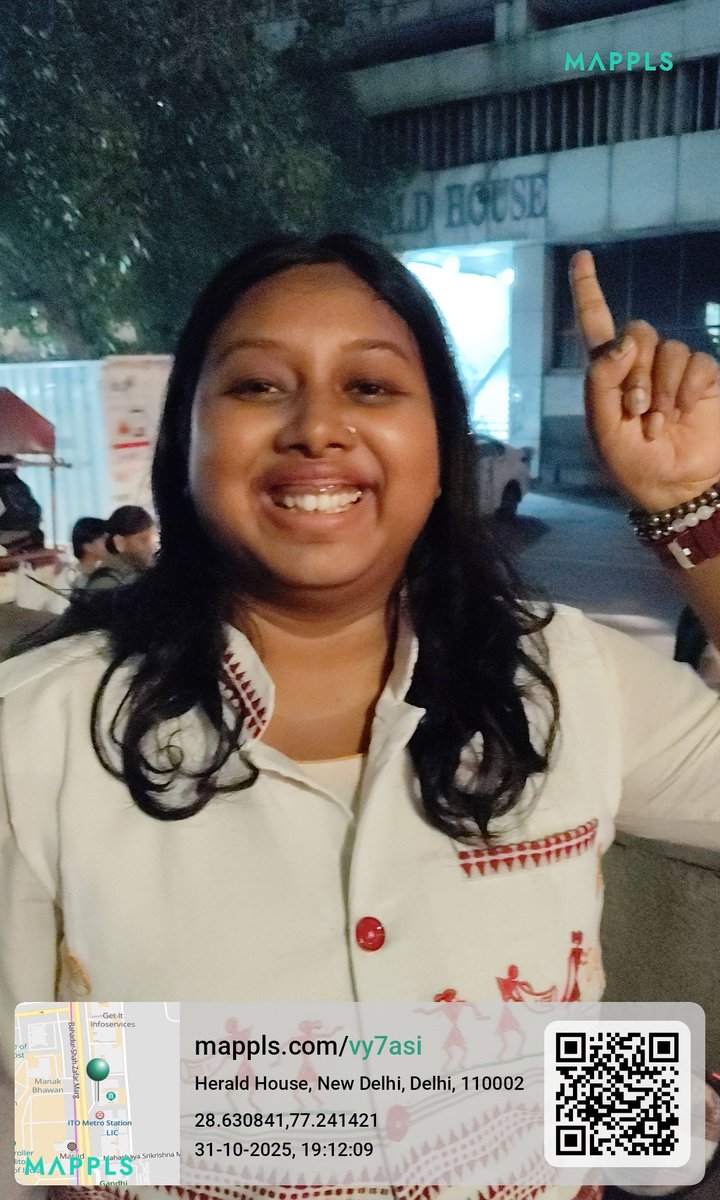 BikerGirlkancha's tweet image. बताईए मैं कहां हूं ? 
Download @mappls & scan QR code.
Mappls.com/GetApp