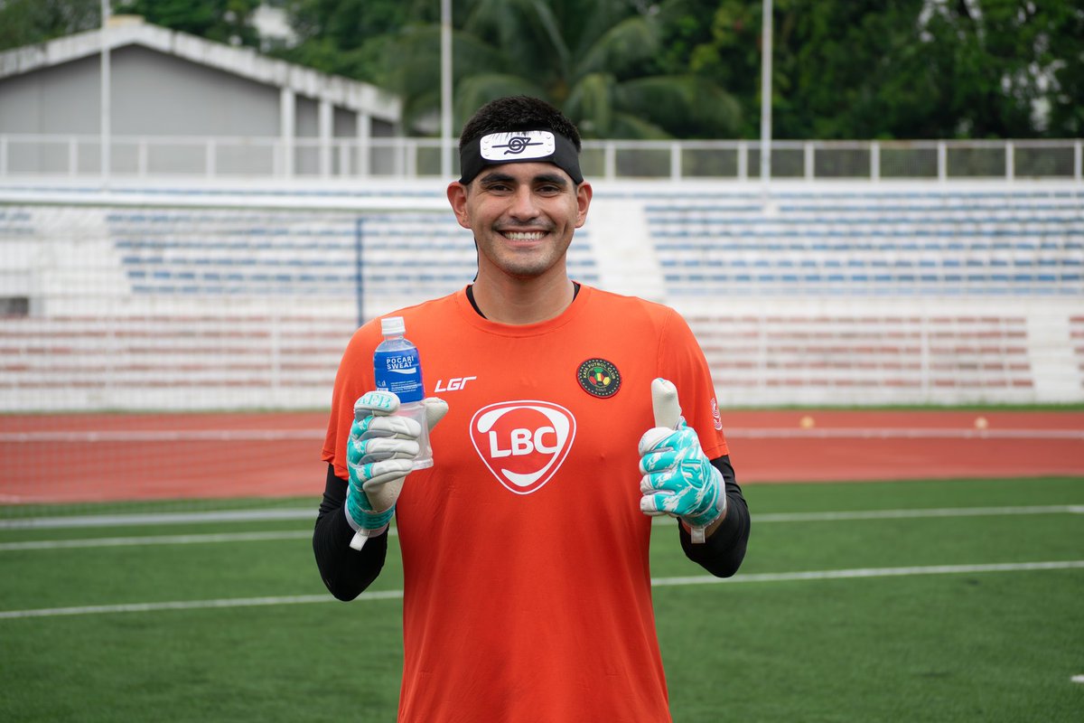 Costumes on, hydration game strong. Happy Halloween from Kaya FC! 💦🎃

<a href="/PocariSweatPH/">Pocari Sweat PH</a> | #UnaKaya🟡⚫️