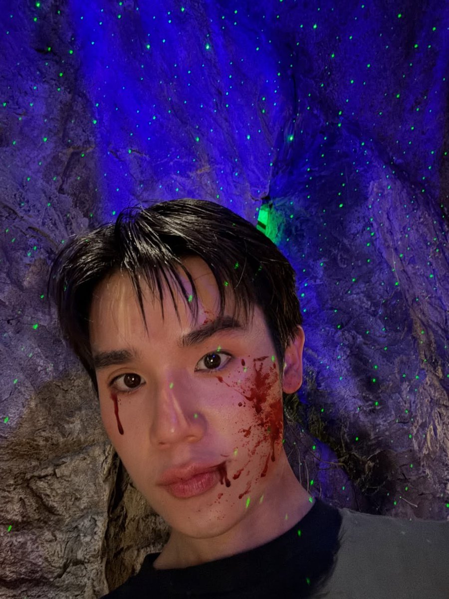 ผีที่ไหน จะมาหล่อแต้..หล่อว่าขนาดนี้เนอะ
สุขสันต์วันฮาโลวีนนะทุกคน 👻🎃

<a href="/jimmyyjp_/">Thapfah Kittipokin, M.D. Deputy Hospital Director</a> 
#jimmyyjp #Tiny 
#Halloween