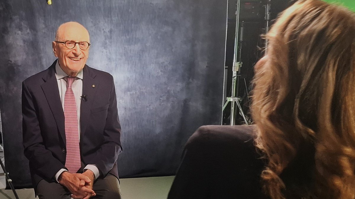 Domenica #2novembre a #SOUL Umberto Vattani, ambasciatore, presidente della Venice International University. Con <a href="/Monicamondo/">Monica mondo</a> alle 21.05 su <a href="/TV2000it/">Tv2000.it</a>  e in radio lunedì #3novembre alle 21 su <a href="/inblu2000it/">InBlu2000</a> Potete vederla su #Play2000
#collezionefarnesina
<a href="/ItalyExpo2025/">Italy Expo 2025 Osaka</a>  <a href="/ItalyMFA/">Farnesina 🇮🇹</a>