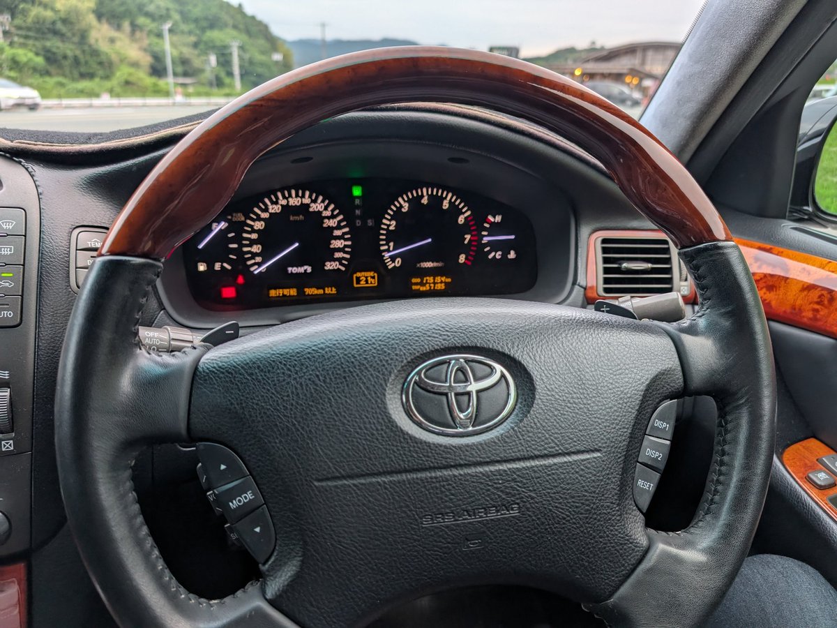 pcwota's tweet photo. #俺の他車種流用術
セルシオは他車種流用難しい。
・レクサス純正アンテナ加工
・40ソアラ純正エンジンカバー
・ベンツW205純正パドルシフト加工
・レクサス19GS純正ハイマウントストップランプ加工
・ヴェロッサ純正アルミペダル加工
・欧州レクサス純正カーテシランプレンズ https://t.co/BRaTLJ2VnU