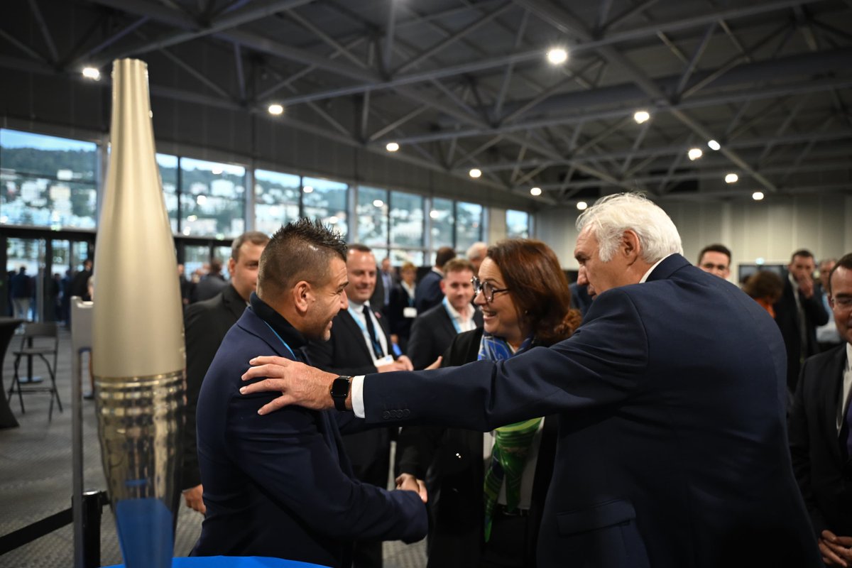 En clôture : la cérémonie de remise des Lauriers, en présence de la Ministre des Sports, de la Jeunesse et de la Vie associative,  Marina Ferrari.
Une édition record : 480 nouvelles communes labellisées, portant à plus de 1 000 villes distinguées ! 🥇🇫🇷