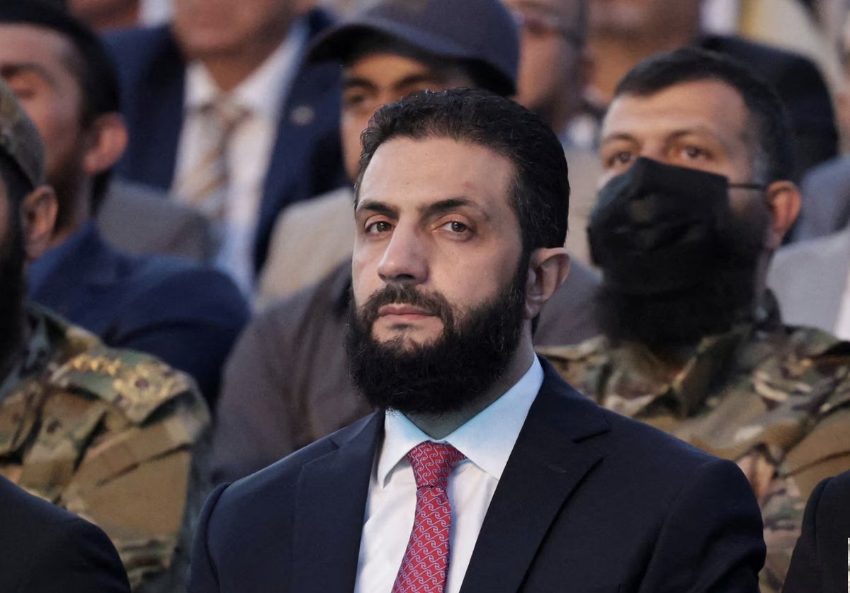 🔴Ahmed Şara, 100’den fazla yetkili ve iş adamını İdlib’de topladı; Cadillac ve Range Rover’ları görünce sordu: 

🔻Devlet maaşları bu kadar mı yüksek?
🔻Lüx araçların anahtarlarını teslim edin, yoksa yolsuzluk soruşturması başlatılacak
🔻Kardeşinin ofisini mühürletti.

FLOOD👇🏾