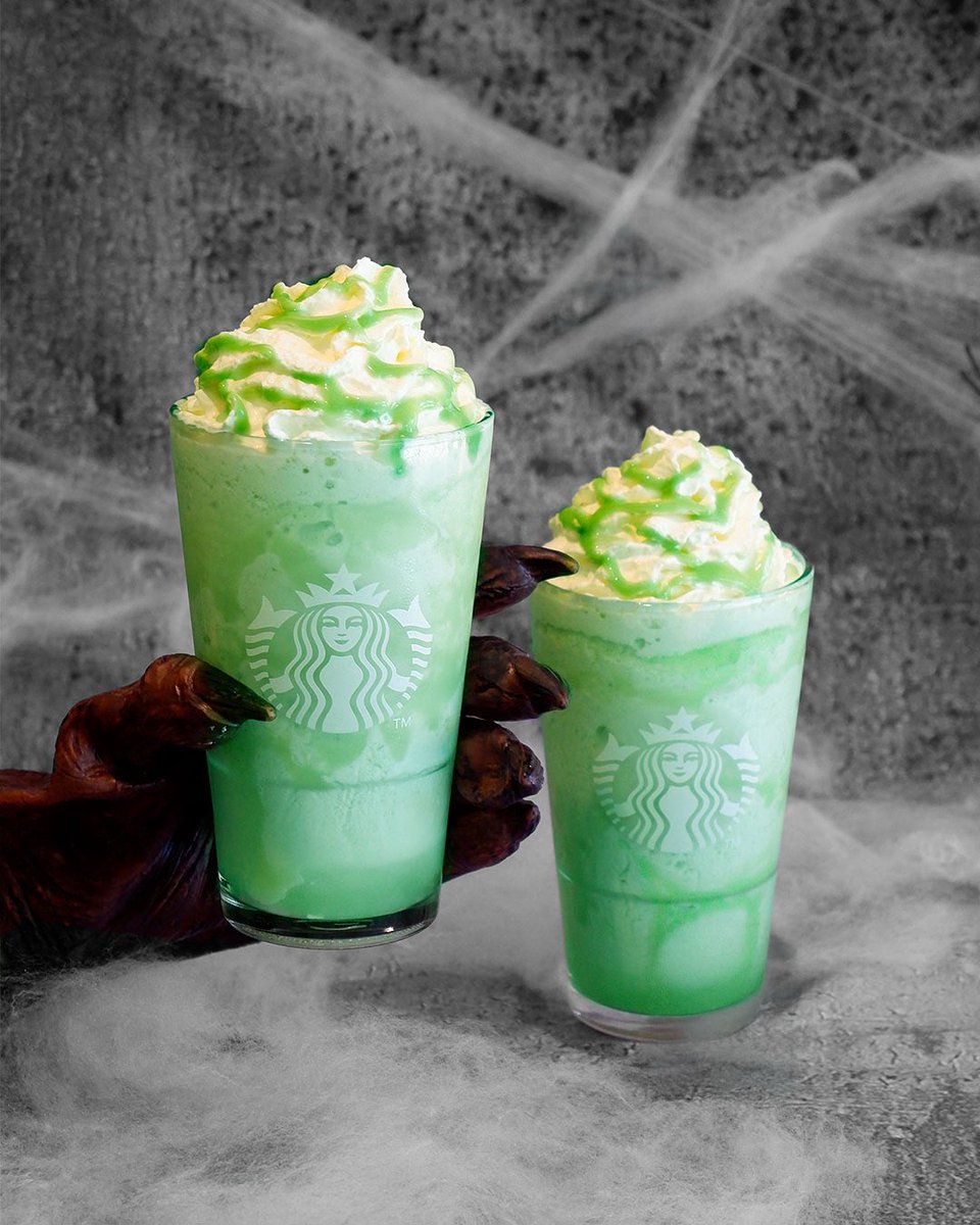 Celebre o Halloween com a porção secreta da Starbucks! 🧪O novo Frappuccino® Sour Apple🍏
 
Mas tem de ser rápido! Só vai estar disponível até 3 de novembro. Mencione a pessoa com a qual vai experimentá-lo!