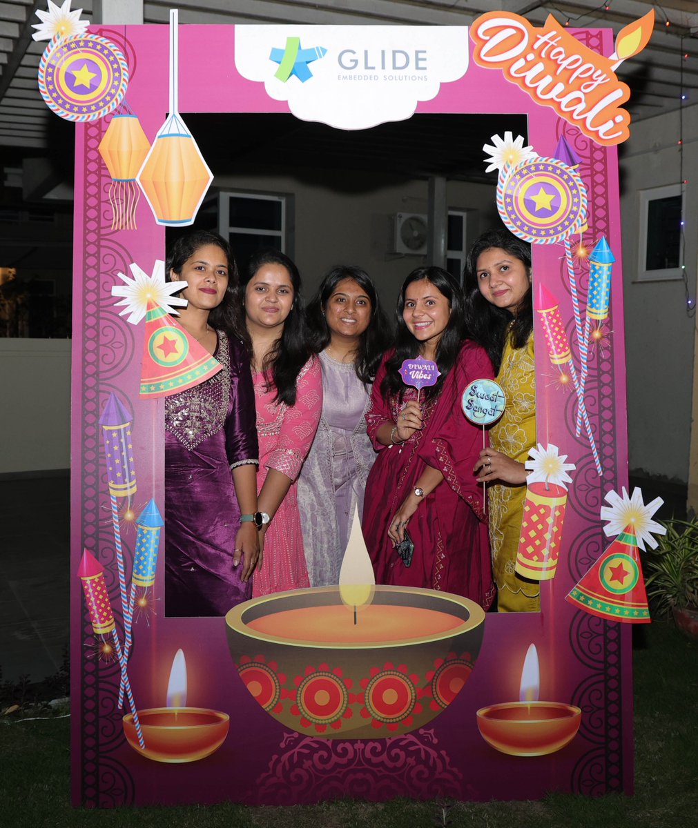 glidemtech's tweet image. 𝗚𝗹𝗶𝗱𝗲 𝗥𝗼𝗼𝗳𝘁𝗼𝗽 𝗗𝗶𝘄𝗮𝗹𝗶 𝗣𝗮𝗿𝘁𝘆 ✨ 🎆 

What a mehfil to remember! All we’ll cherish - 𝘁𝗵𝗲 𝗚𝗼𝗼𝗱 𝗩𝗶𝗯𝗲𝘀, 𝗣𝗮𝗻𝗶 𝗣𝘂𝗿𝗶 &amp;amp; 𝗚𝘂𝗹𝗮𝗯 𝗝𝗮𝗺𝘂𝗻 😋

Learn more about #currentopenings &amp;amp; #workculture glidemtech.com/careers/

#Diwali2025 #Ahmedabad