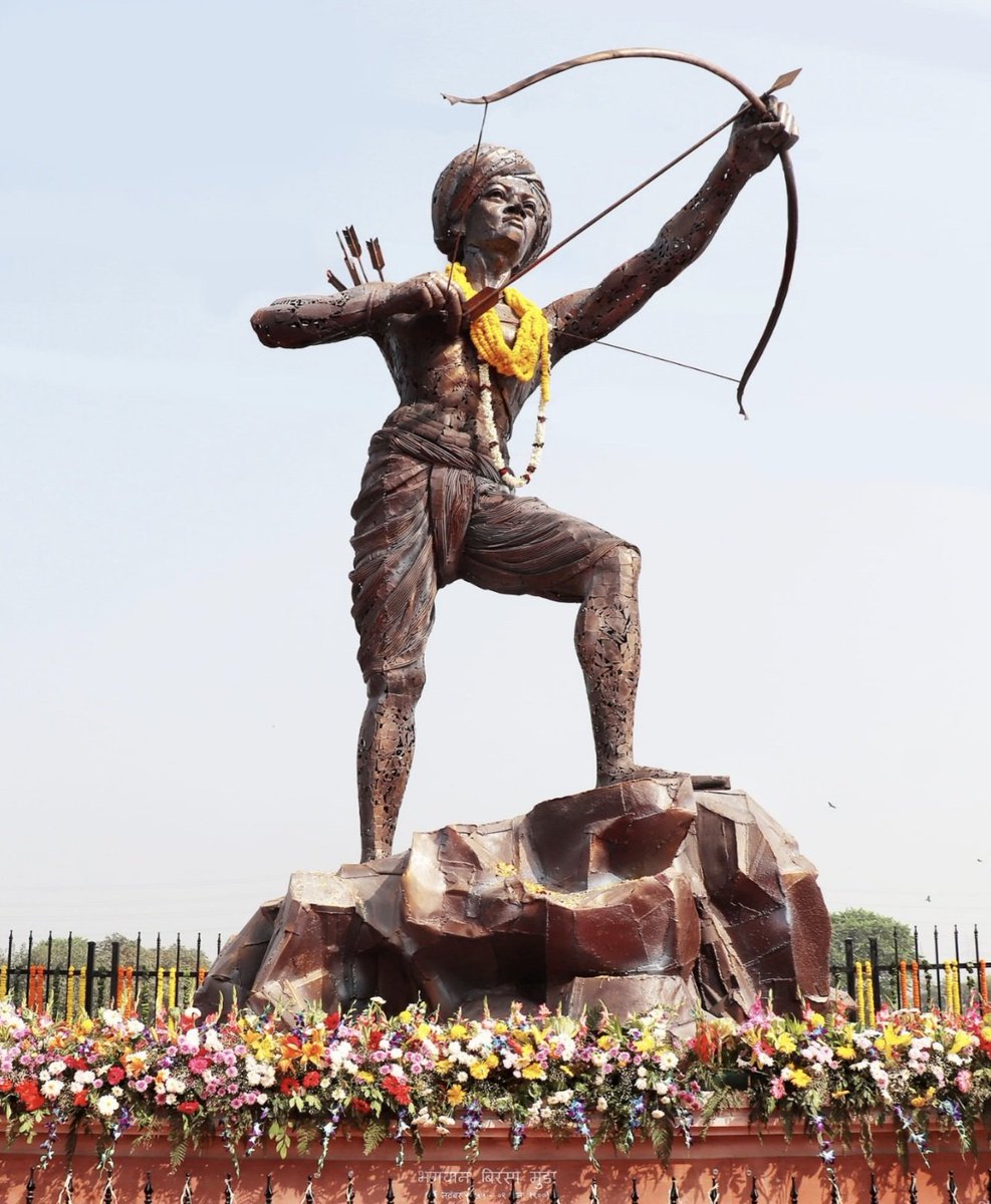 अ भा कार्यकारी मंडल बैठक में धरतीआबा भगवान बिरसा मुंडा के 150वी जयंती पर मा.सरकार्यवाहजी ने कहा कि-भारत के गौरवशाली स्वाधीनता संग्राम में जनजातीय स्वतंत्रता सेनानियों,योद्धाओं की एक दीर्घ परंपरा रही है।भगवान बिरसा मुंडा का स्वतंत्रता संग्राम के श्रेष्ठतम नायको में विशेष स्थान है।