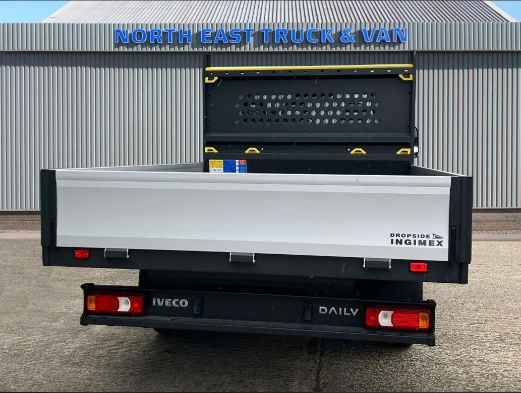 NETVLtd's tweet image. ****IN STOCK DROPSIDE****

IVECO Daily 3450w/b Dropside with Ingimix body

Further details - buff.ly/co4NgqT 

Call 01642 370555 to book a test drive

#IVECO #Daily #Dropside #InStock