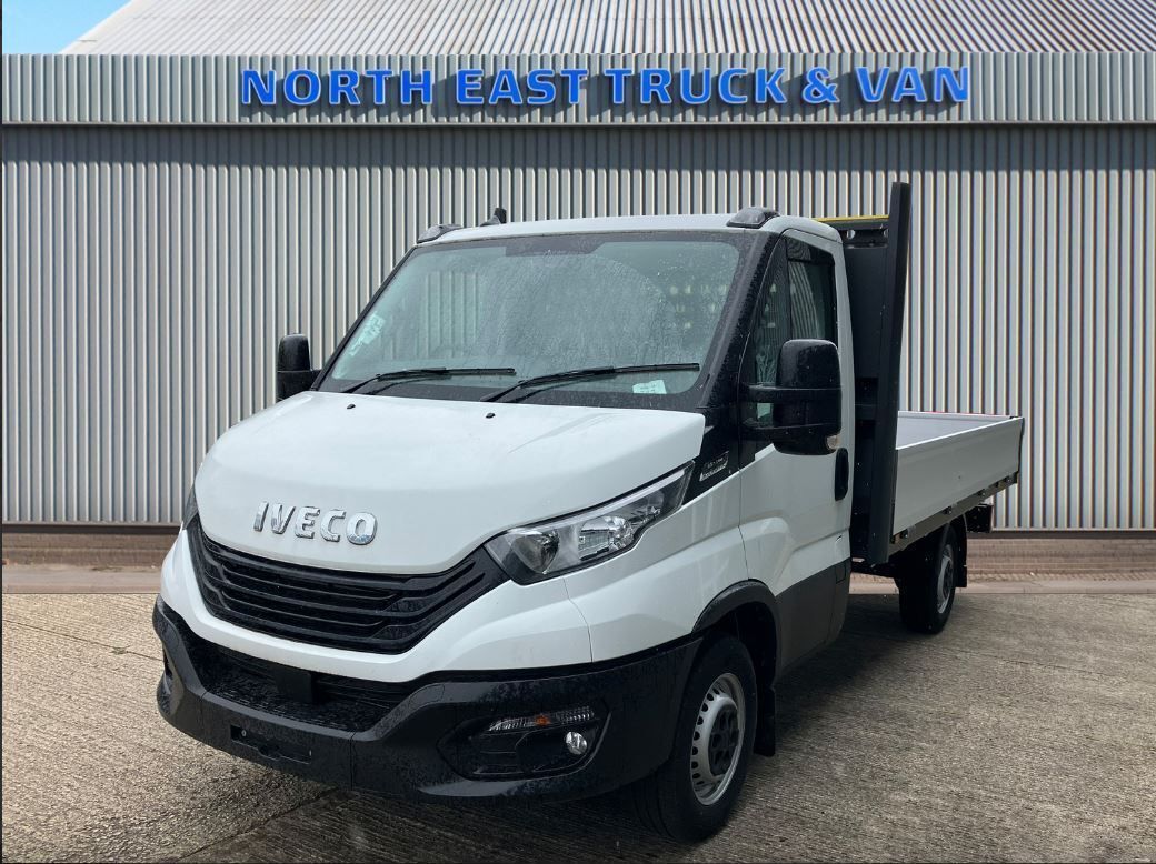 NETVLtd's tweet image. ****IN STOCK DROPSIDE****

IVECO Daily 3450w/b Dropside with Ingimix body

Further details - buff.ly/co4NgqT 

Call 01642 370555 to book a test drive

#IVECO #Daily #Dropside #InStock
