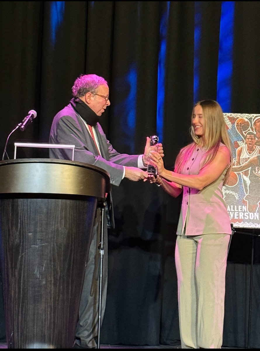 Last night, I had the double honor of presenting the 2025 World Trade Center’s Global Leadership Award to <a href="/PhillyMayor/">Mayor Cherelle L. Parker</a> — and also accepting it on her behalf. The World Trade Center plays a vital role in connecting Philadelphia to the world, helping local firms reach global