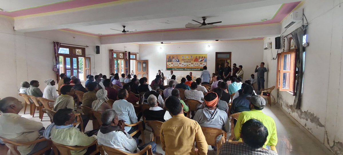 Manojpandeyweb's tweet image. ऊँचाहार केंद्रीय कार्यालय पर
विकास खंड ऊँचाहार  और। रोहनियाँ के महत्वपूर्ण लोगों के साथ बैठक की