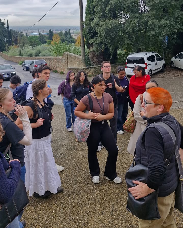 Snapshots of october abroad 🧡📸🎃🧶

#studyabroad #lifeinflorence #isiabroad