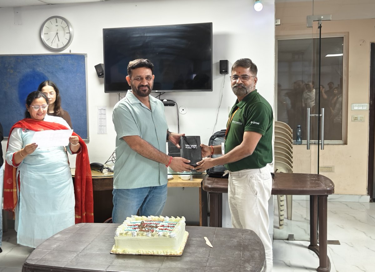 octalitsolution's tweet image. 𝐌𝐨𝐧𝐭𝐡𝐥𝐲 𝐓𝐨𝐰𝐧𝐡𝐚𝐥𝐥 𝐚𝐭 𝐎𝐜𝐭𝐚𝐥 𝐈𝐓 𝐒𝐨𝐥𝐮𝐭𝐢𝐨𝐧!
At Octal, we celebrate more than just success — we celebrate people! 💙

#OctalITSolution #LifeAtOctal #TownhallCelebration #EmployeeEngagement #WorkCulture