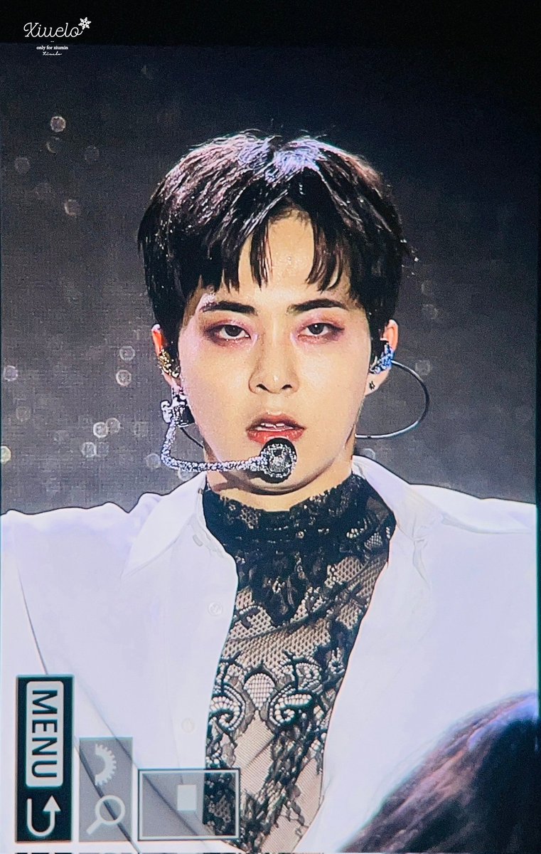 Hot 뜨거뜨거 Hot 뜨거뜨거 Hot🥵
<a href="/XIUMIN_INB100/">XIUMIN_official</a> 

cr.logo
#XIUMIN #시우민 #김민석 #金珉锡
#シウミン #秀珉 #Overdrop #Fireflies