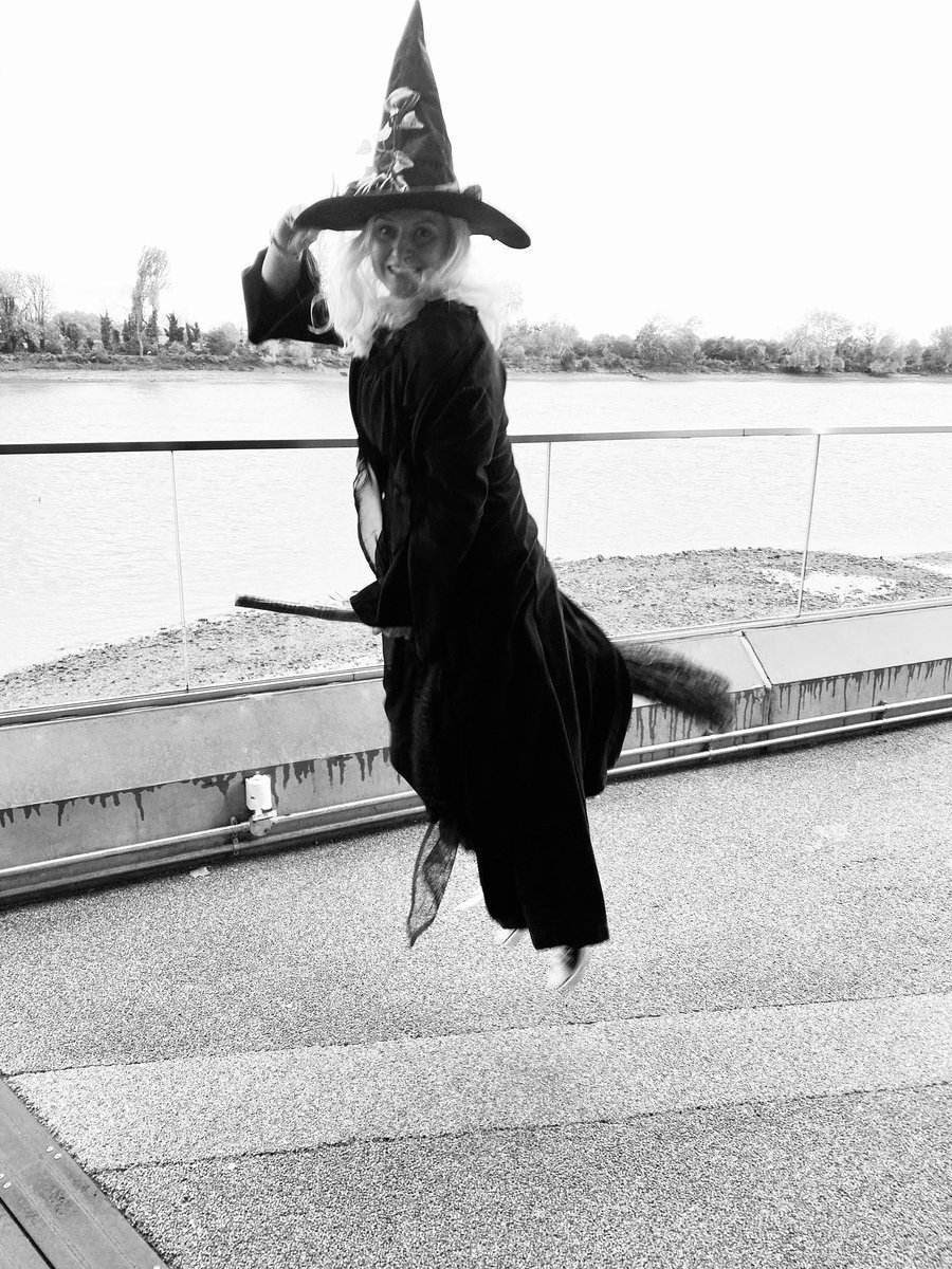 AMOS - Anna-Marie Sullivan tweet media