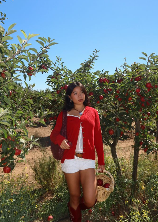 CurationStyle's tweet image. Don’t chase trends, create your vibe. 💅💫 #PersonalStyle