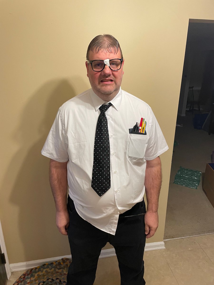 IntegrityDataI1's tweet image. Happy Halloween from your favorite data and technology nerd!  No costume was needed for me this year!  

#data #nerd #nerdsrule #dataanalytics