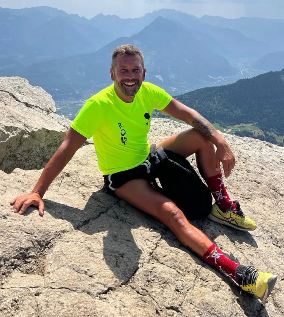 potrebbe essere mio padre ma non lo è, quindi… #uominiedonne