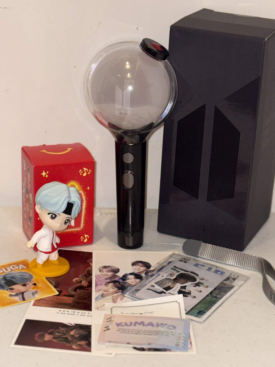Jmarieee_7's tweet photo. ｡˚ ° #Jeemaaiils✨️

from: @gsbvtmeg
・ೃ⁀➷ #kamsahanemjida

Hello! My Army Bomb finally came home safely today ❤️ Thank you so much po for such a smooth transaction and sa pa freebies! Ti'll our next po. 🥰🫶🏻 https://t.co/27j95rwzn1