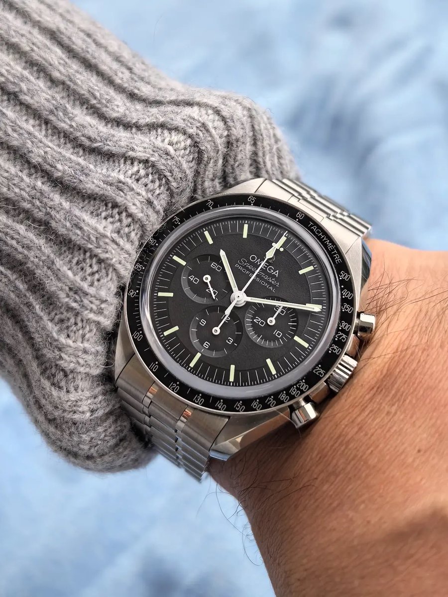 omegaforums's tweet image. The latest #Omega #Speedmaster Pro #Moonwatch Cal 3861 #Coaxial #Chronograph on bracelet looking sharp paired with a ribbed sweater by Omegaforums member Lysolek007
omegaforums.net/threads/your-b…