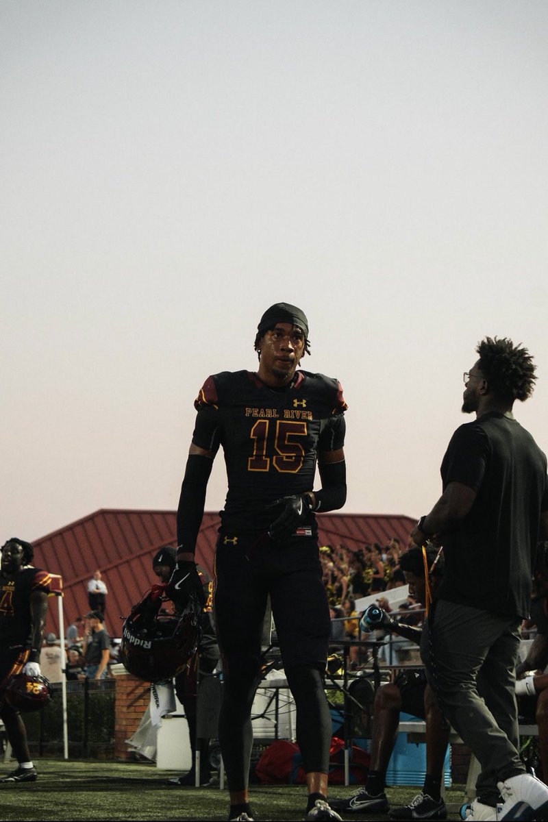 JUCO FULL SEASON TAPE‼️
57 Tackles
1 INT
9 PBUS
4 TFLS
2 Completions Allowed For 5 TOTAL YARDS‼️

hudl.com/v/2Sf44J

- Most Versatile DB/LB In JUCO‼️
- 6’4 195
- December 25 Grad

<a href="/CoachTSims/">Coach Ta’Ron Sims</a> <a href="/BIGCED601/">Coach Cedric Jackson</a> <a href="/MSJUCOREPORT/">MS JUCO FOOTBALL™️</a> <a href="/JuCoFootballACE/">JuCo Football Forer</a> #JACKBOYZ #PLAYMAKER #DB #LB #JUCO