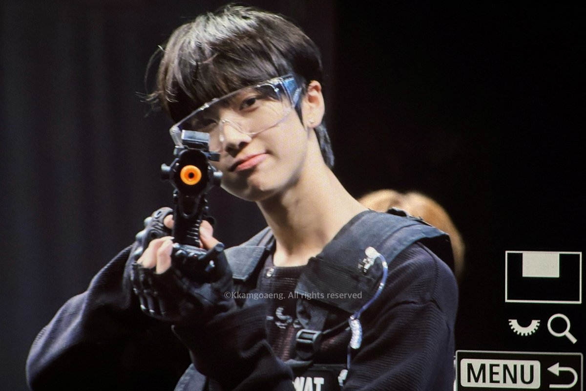 Kkamgoaeng's tweet photo. 251031 뮤직코리아

빵야빵야💕🔫

#IDID #아이딧 #PARKSEONGHYEON #박성현 https://t.co/CjhMDMTqhy