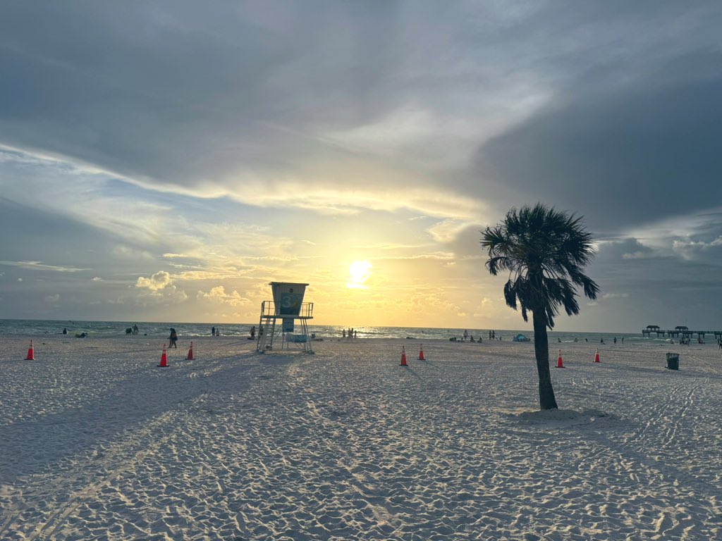 GM frens ☀️

Style eternal. Energy digital. Culture immortal. 

Push CULTure 🤍