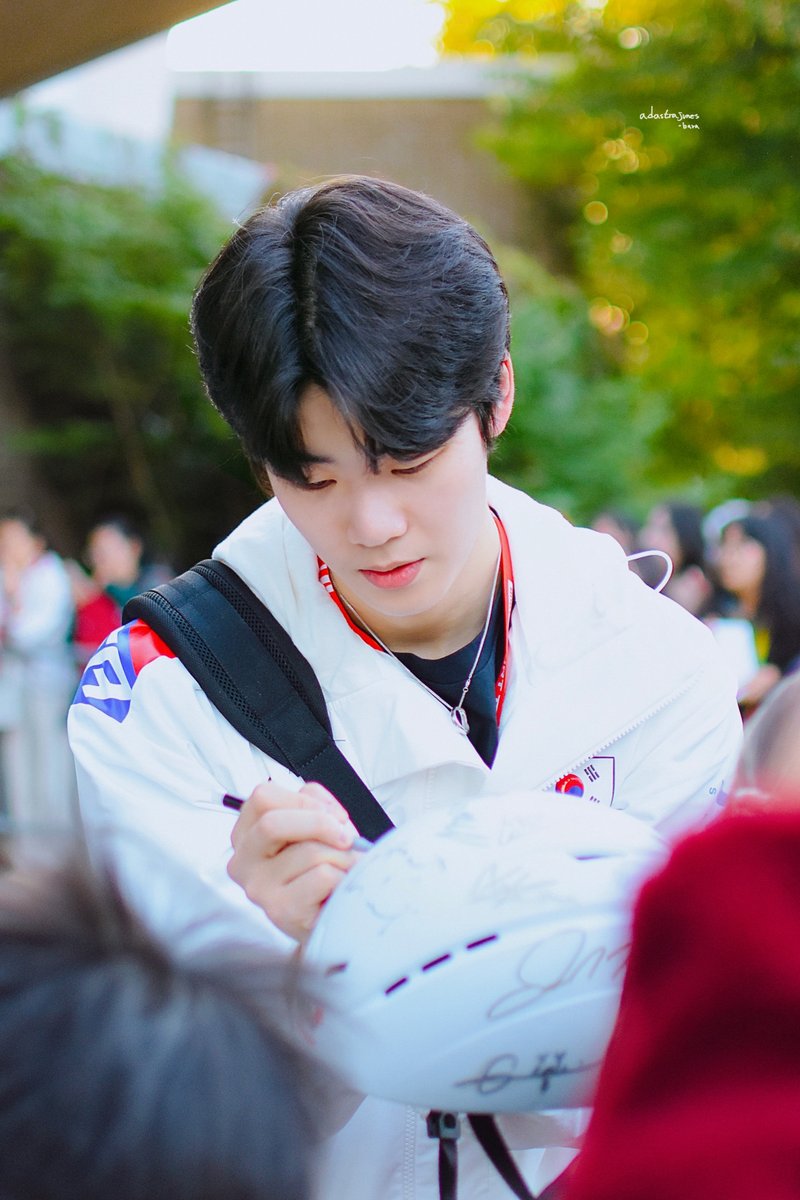 adAstraJunesPIC's tweet image. 251011 월드투어 1차 #이준서 #쇼트트랙