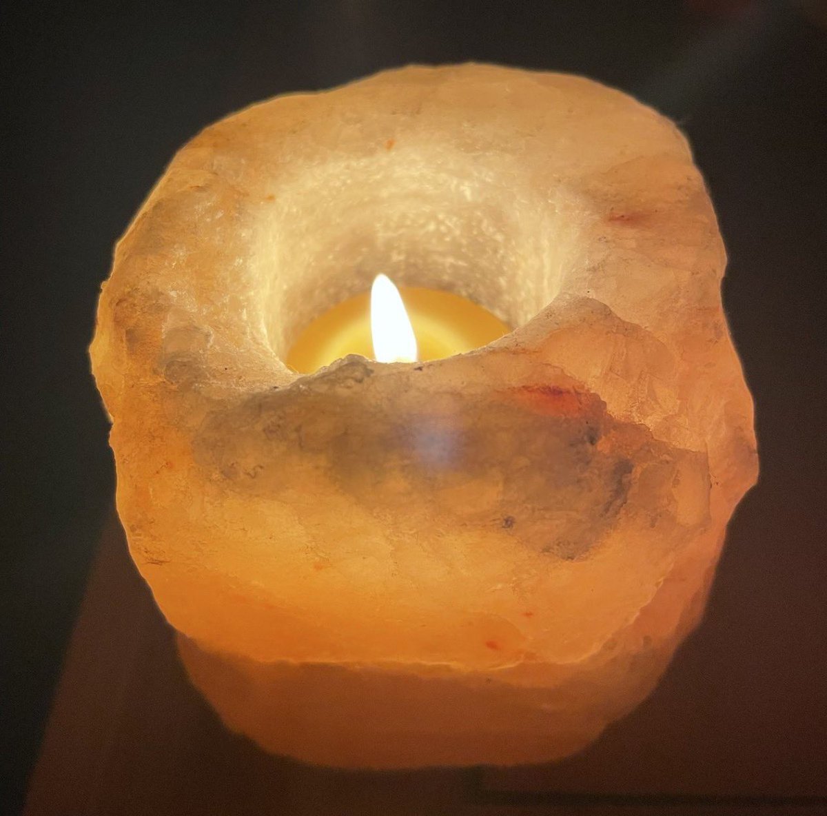 The ultimate circadian/sleep hack:

Buy a Himalayan salt candle holder

Use it as your only light source 2 hours before bed

You'll sleep like a baby