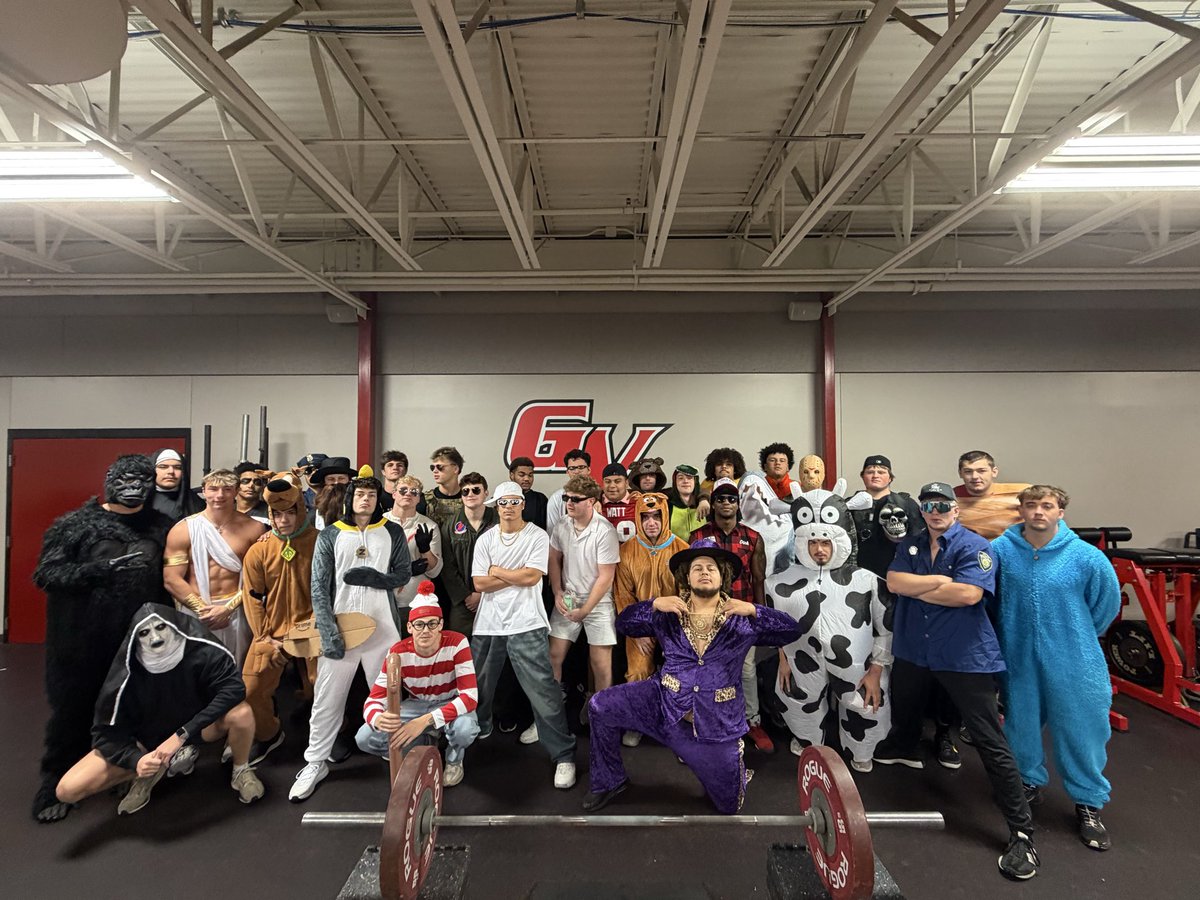 Trevor (@trevordickherbr) on Twitter photo Happy Halloween 🎃 Happy Halloween 🎃