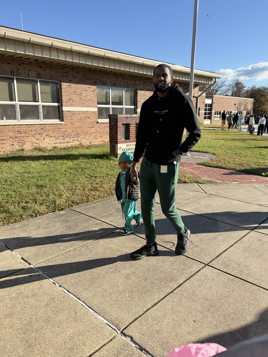 Parade fun! 🎃 👻