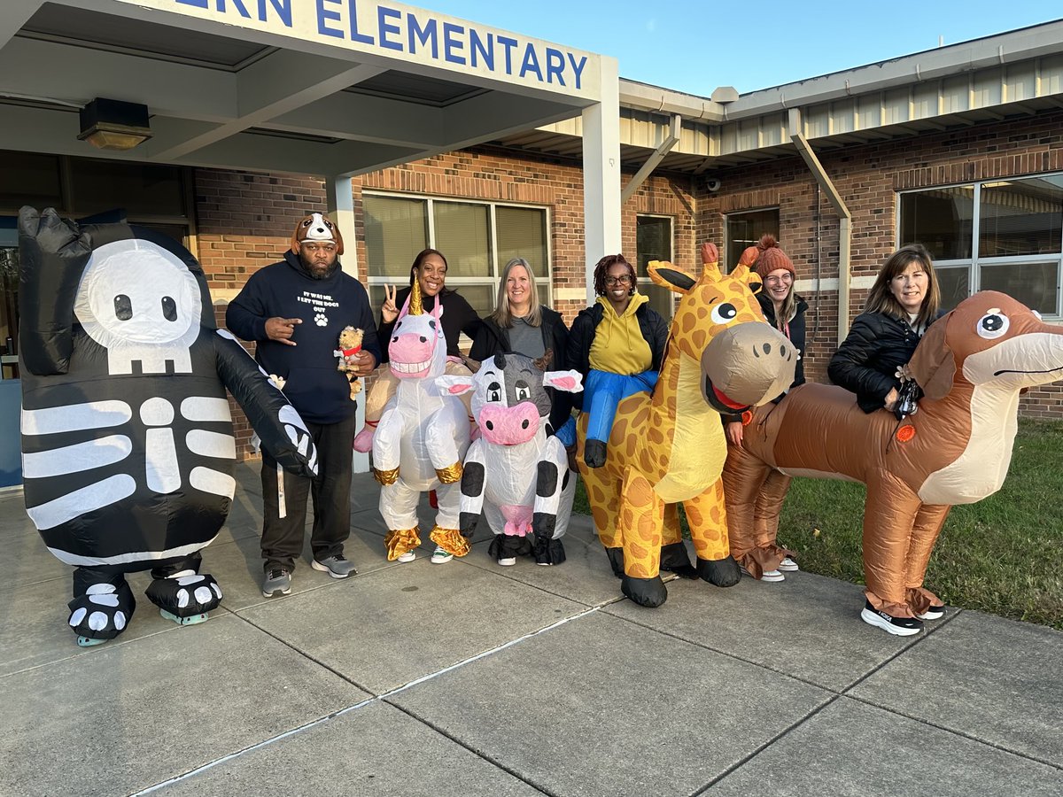 Severn staff loves Halloween!🎃 👻