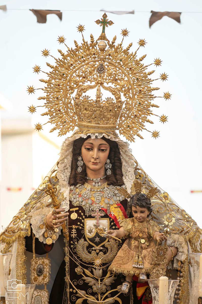 Carmen_SLeandro's tweet image. "Madre, que nunca nos falte tu escapulario ni tu ternura.  Enséñanos a mirar siempre al cielo, como tú".
🗣️: @p_romeropadilla

📸: @hermidoctorfoto

#CarmenSanLeandro25