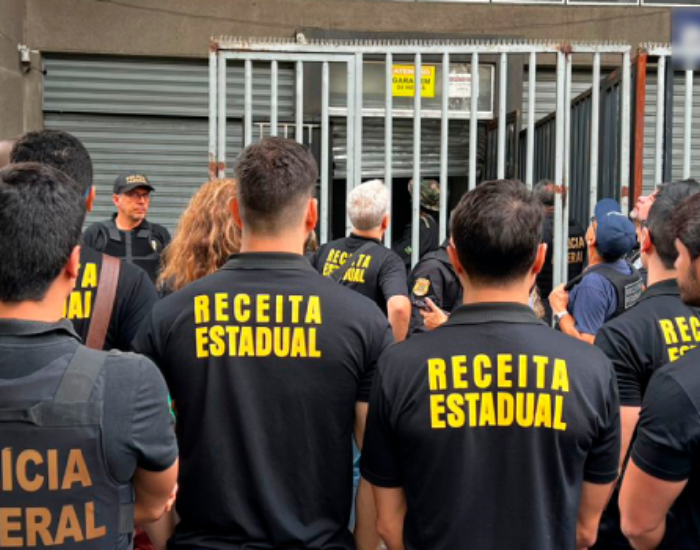 🚔 Operação mira prática de comércio ilegal no hipercentro de BH.

Saiba mais: alvoradafm.com.br/noticias/detal…

Foto: SEF/Divulgação