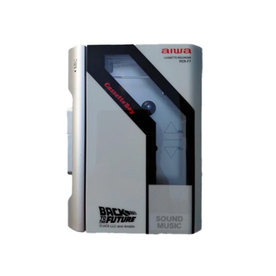 こんな形でだけどカセットボーイ復活か笑 しかもメーカーもaiwaだし笑