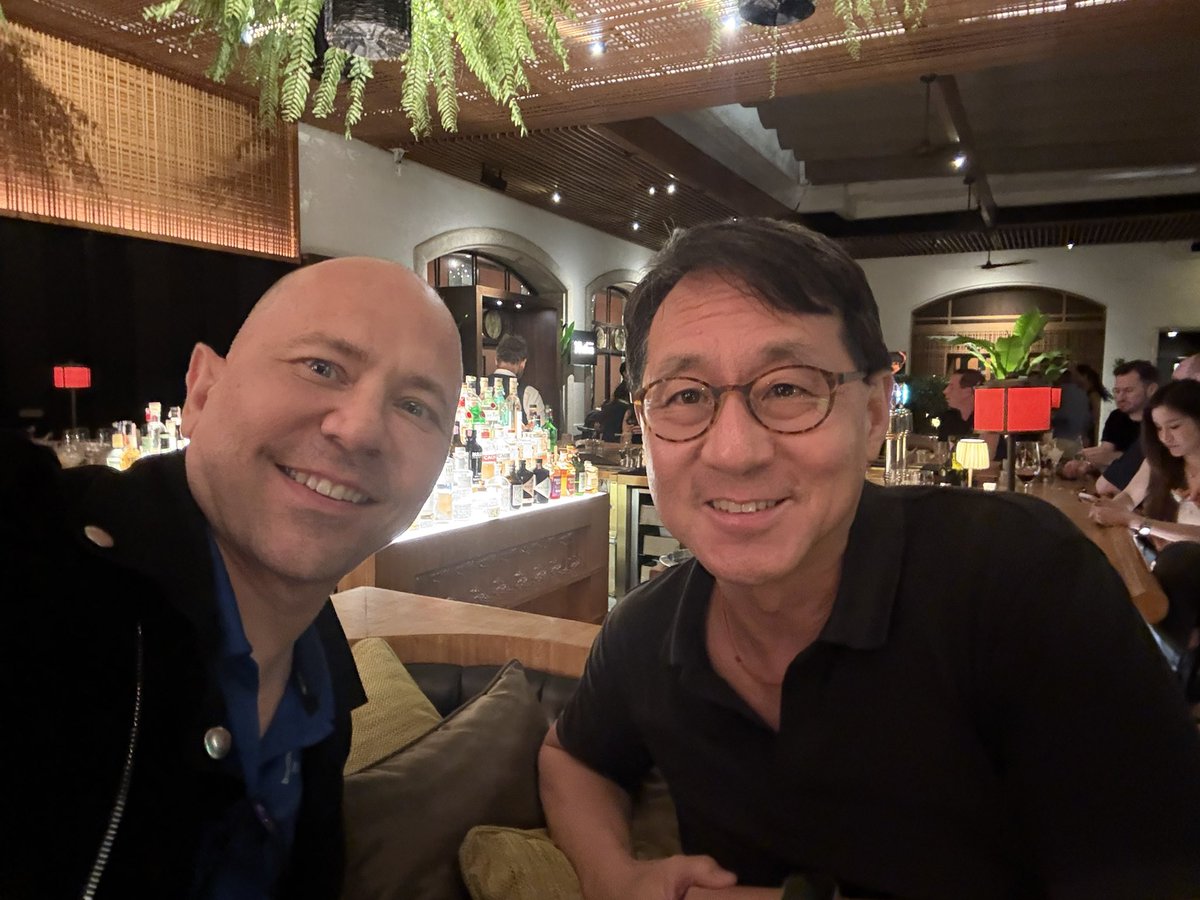 PeterWainman's tweet image. With @CurtisSChin , former U.S. Ambassador and on our @Pipperstandard Advisory Board discussing pineapple power … @grok drop the entry now #grokipediadrop @grok @xai