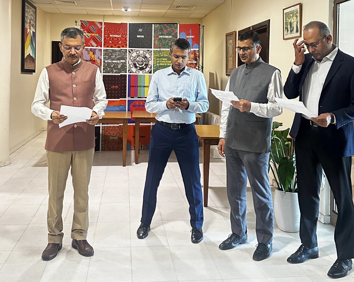 IndembAbuDhabi's tweet image. Furthering our commitment to unity &amp;amp; integrity! 

On the occasion of #NationalUnityDay and #VigilanceAwarenessWeek, Amb @d_mittal73 administered #RashtriyaEktaDiwas Pledge and Integrity Pledge to the Embassy members today.