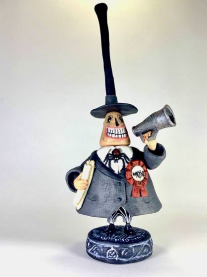 kkyon_w10's tweet image. ナイトメア放送してたのか
過去作のメイヤー市長あげとく