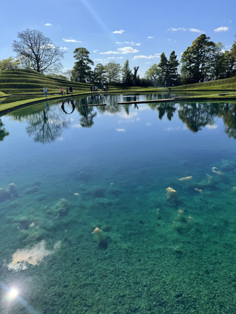 calchsara's tweet photo. A beautiful place where every window whispers a story  timeless Jacobean charm blends with modern art and nature’s grace, creating a scene both magical and unforgettable. ✨ https://t.co/zyXe8uSnuf