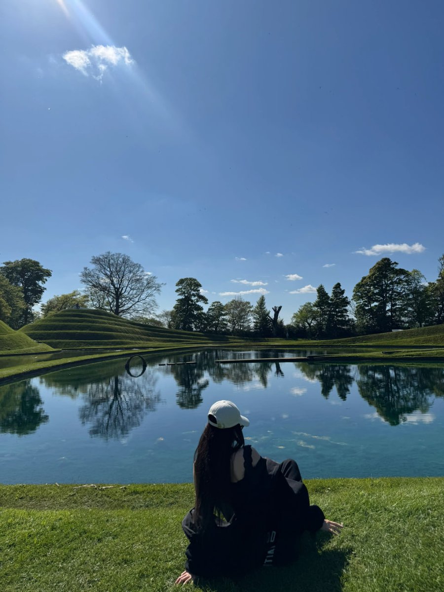 calchsara's tweet photo. A beautiful place where every window whispers a story  timeless Jacobean charm blends with modern art and nature’s grace, creating a scene both magical and unforgettable. ✨ https://t.co/zyXe8uSnuf