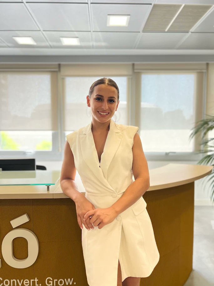 t2ó ONE tweet media