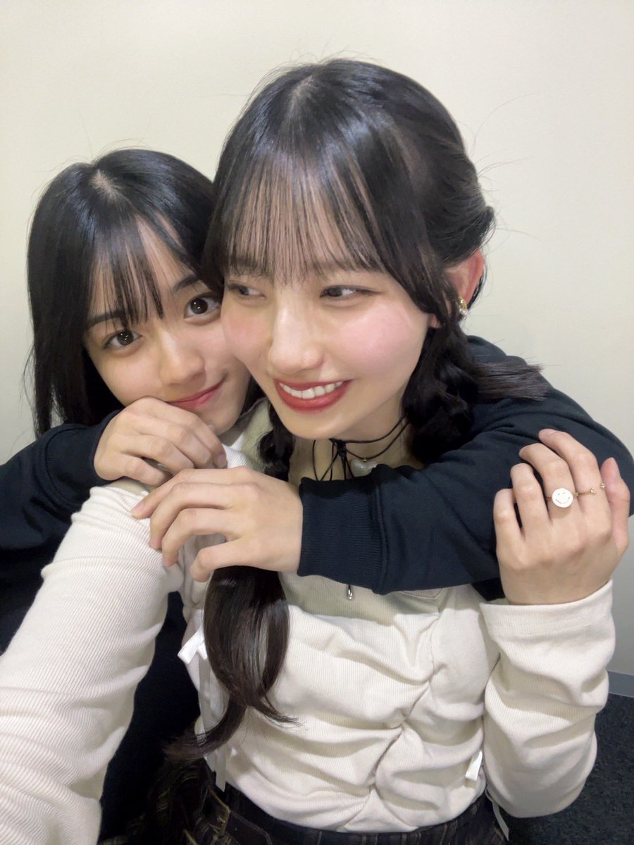 会いに行ってしまった…ゆあんの最後のブログを書いてる時、りこは隣にいたんだ〜💗いいでしょー( ˘꒳​˘ )✨ 
ゆあんちゃんお疲れ様。今までいっぱいありがとう。#山口結杏